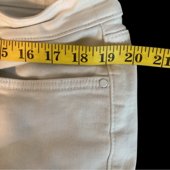 Nine West Women's Straight Leg Jeans in Cream, Plus Size 18 - Picture 7 of 11